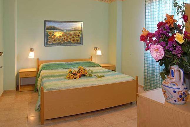 Villa Agriturismo Nardini Rodi Garganico Zimmer foto